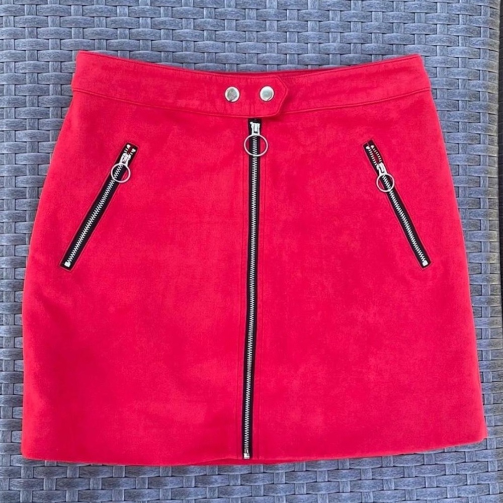 Forever 21 Red Suede Mini Zipper Skirt Medium